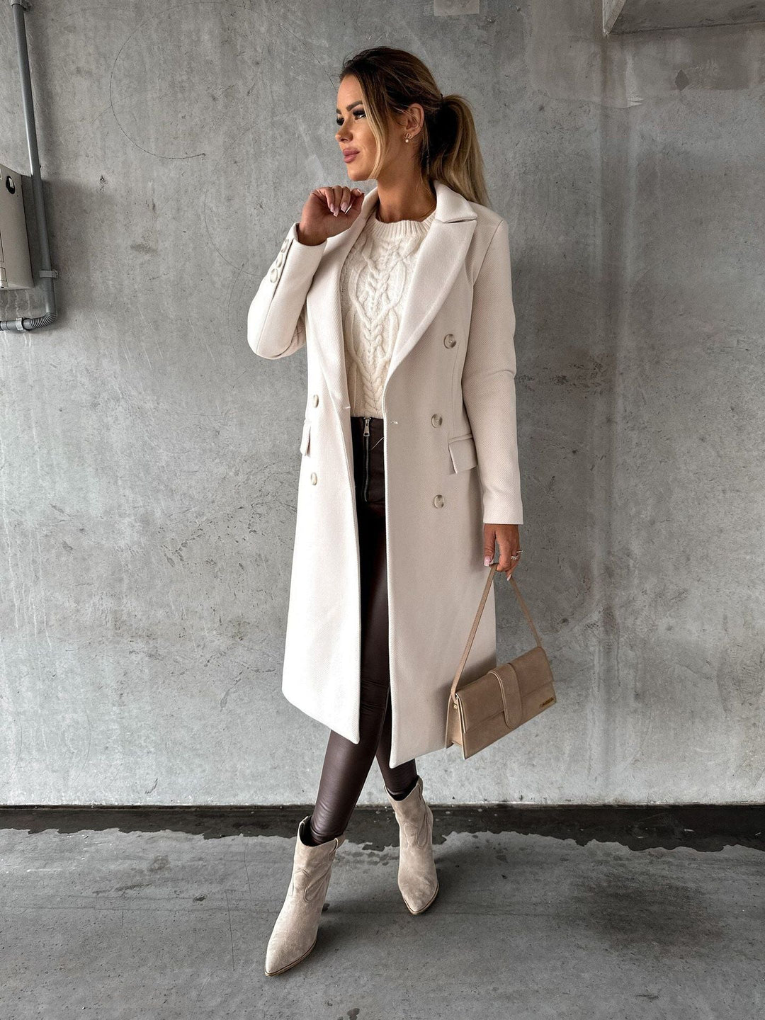 Women's Double-Breasted Wool-Style Coat | Regular Fit | Winter Sleeve Design | Versatile Office and Smart Casual Outerwear