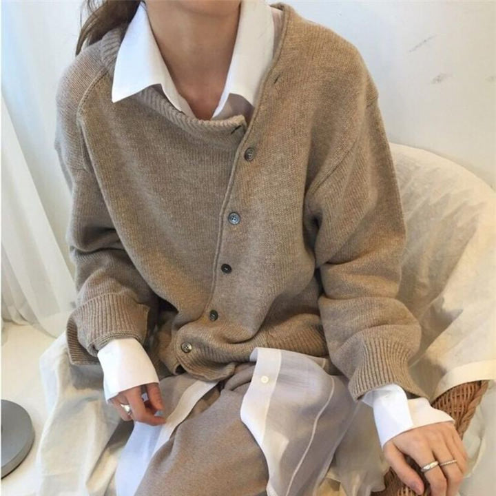 Regina - Stylish and Comfortable Sweater