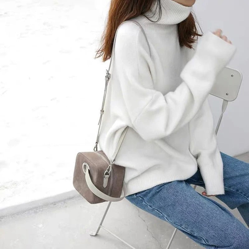 Mira - Cozy Turtleneck Knit Sweater
