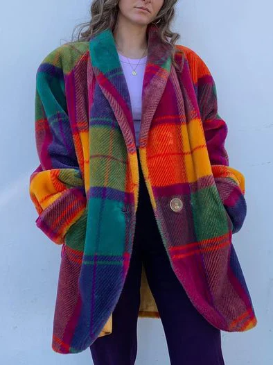Winsome | Women's Oversized Winter Plaid Coat with Button Closure