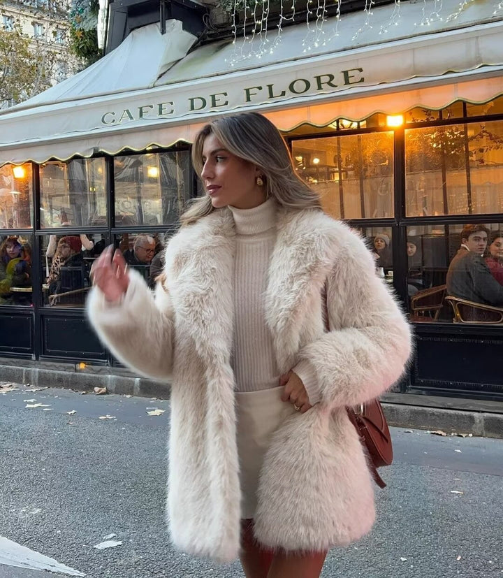 Cropped Women's Faux Fur Jacket | Relaxed Fit | Soft Pile Texture | Perfect for Evening and Winter Events