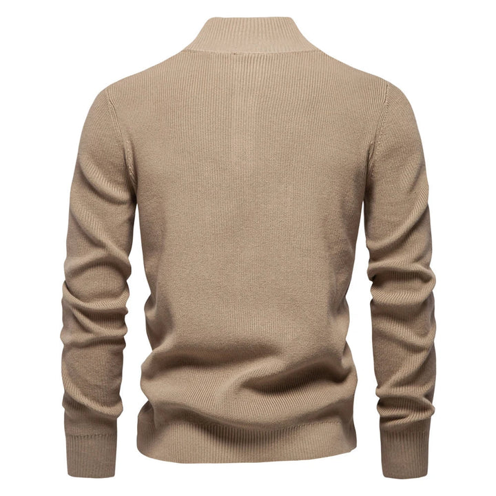 Konrad - Trendy Men's Sweater Featuring Button Detail