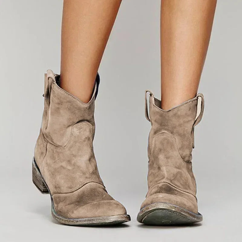 Durable Outdoor Ranch Boots for Tough Conditions
