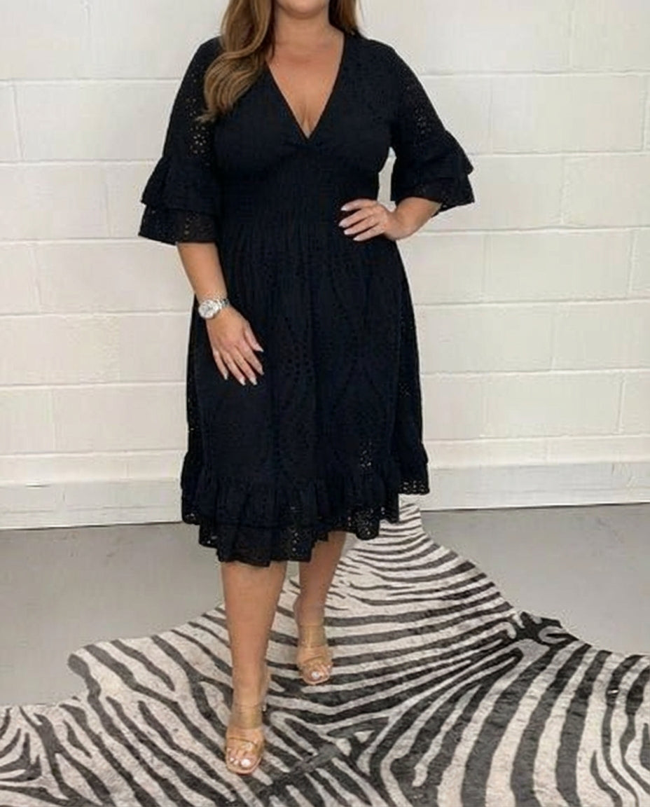 Lior - Chic Lace Evening Dress