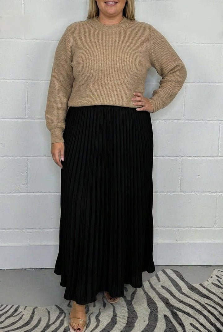 Esmé - Sweater Maxi Dress with Pleated Skirt