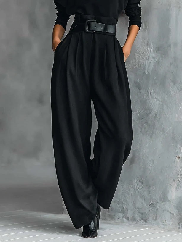 JULIET - Turtleneck and Straight-Leg Pant Ensemble