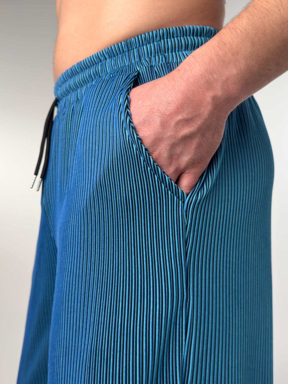 COLE | FLUID STRIPED PANTS