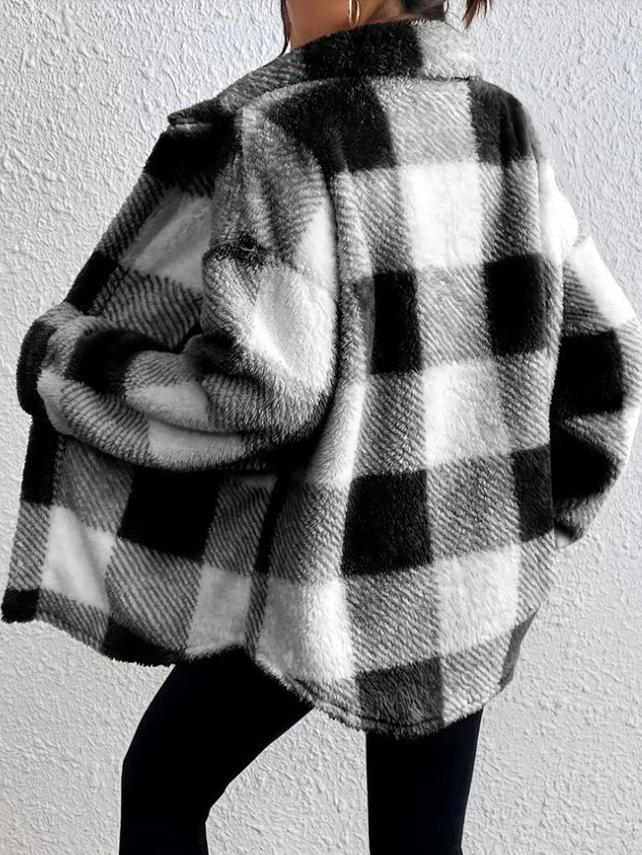 Bronwyn | Women's Oversized Fleece Jacket with Plaid Button-Up Design