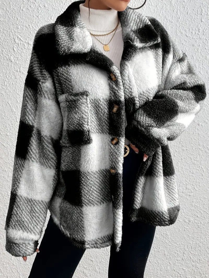 Bronwyn | Women's Oversized Fleece Jacket with Plaid Design