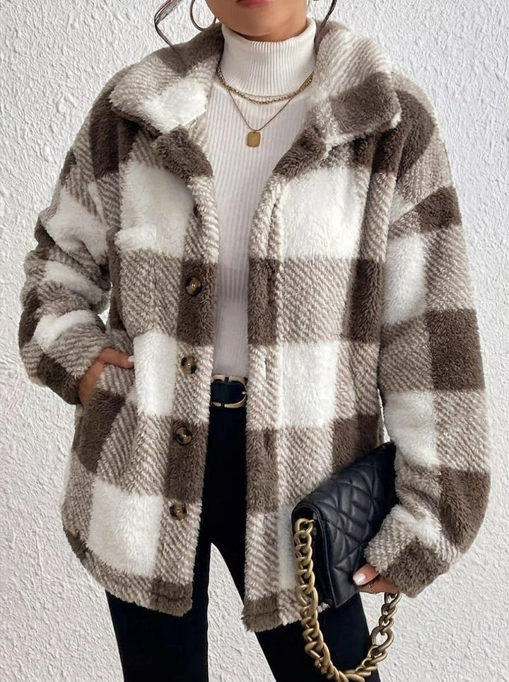 Bronwyn | Women's Oversized Fleece Jacket with Plaid Design