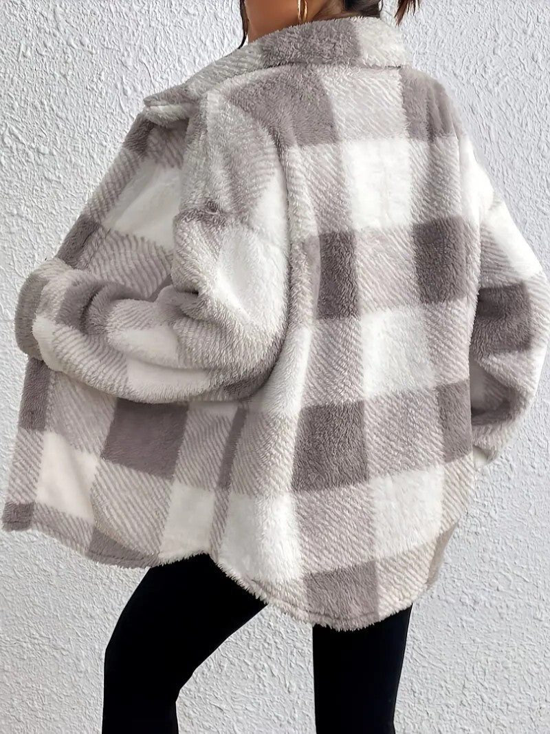 Bronwyn | Women's Oversized Fleece Jacket with Plaid Button-Up Design