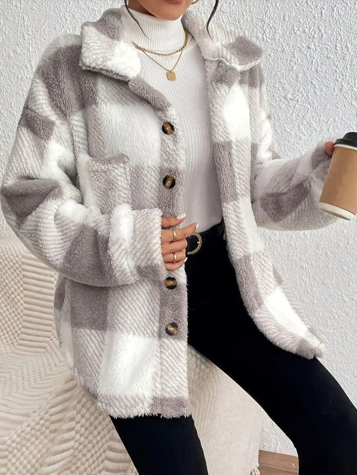 Bronwyn | Women's Oversized Fleece Jacket with Plaid Design